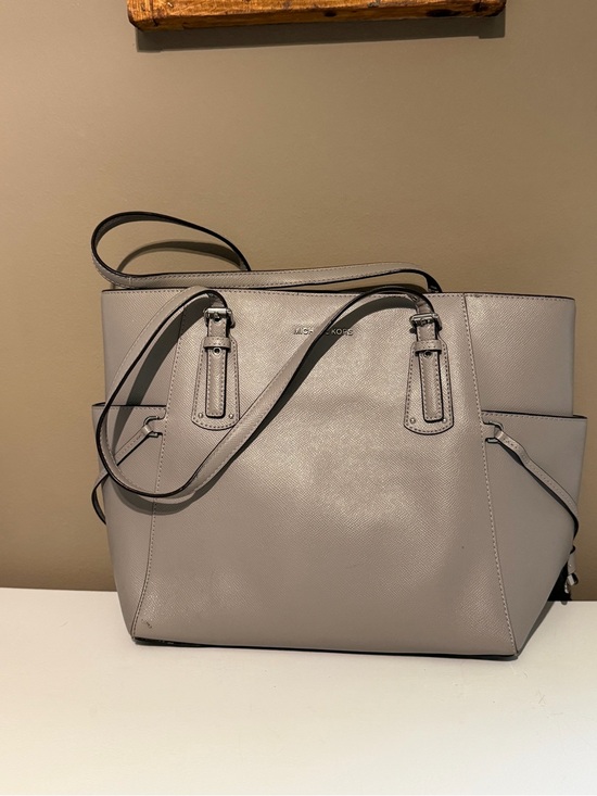 Michael Kors Handbags - Michael Kors Light Gray Saffiano Leather Tote
